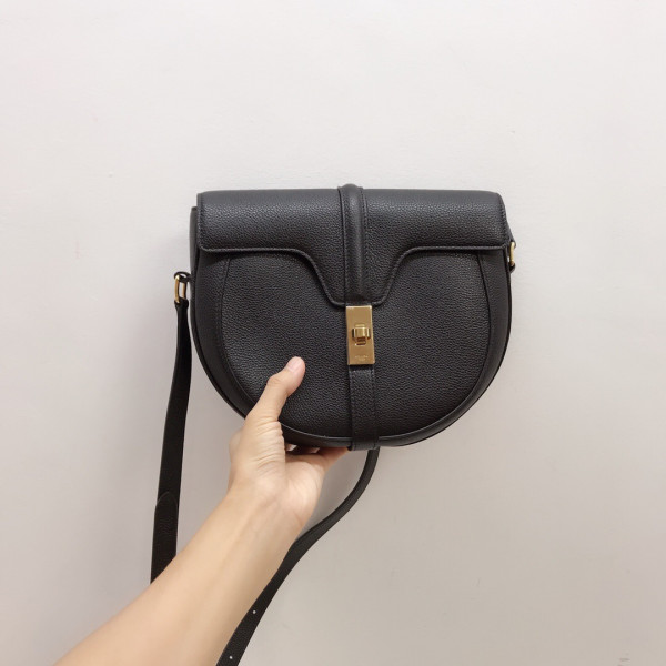 Ce**e besace 16 bag in grained calfskin