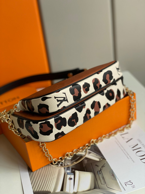 l**is V*t*n multi pochette accessoires