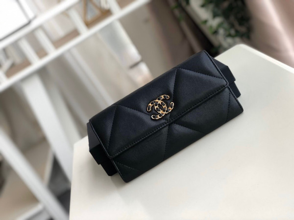 CL 19 LONG FLAP WALLET