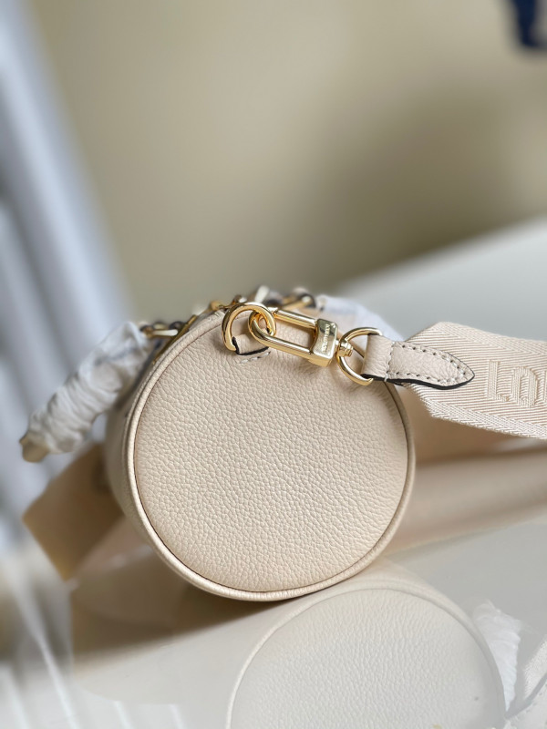 l**is V*t*n papillon bb