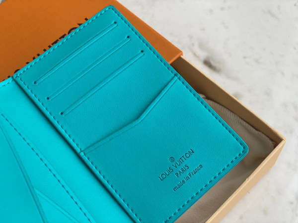 l**is V*t*n pocket organizer