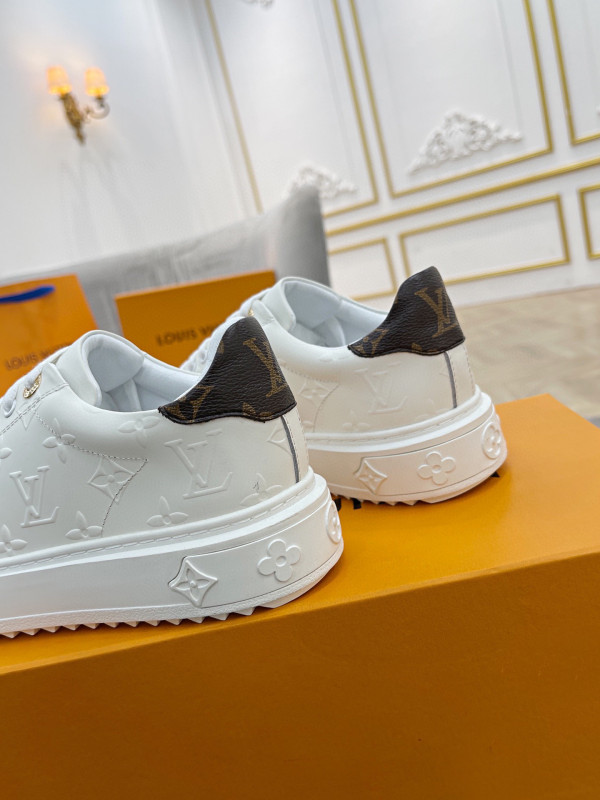 l**is V*t*n women"s time out sneaker