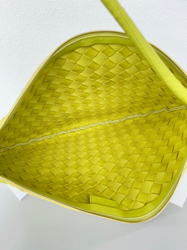 Bo*te*ga ve*ne*ta turn