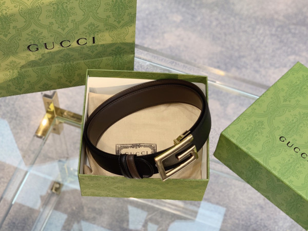G*u*i reversible belt with square g buckle