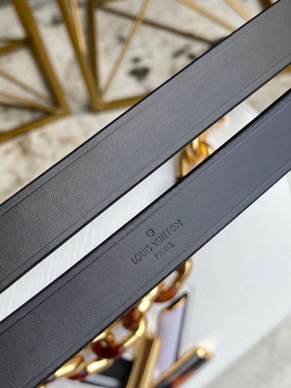 l**is V*t*n twist mm