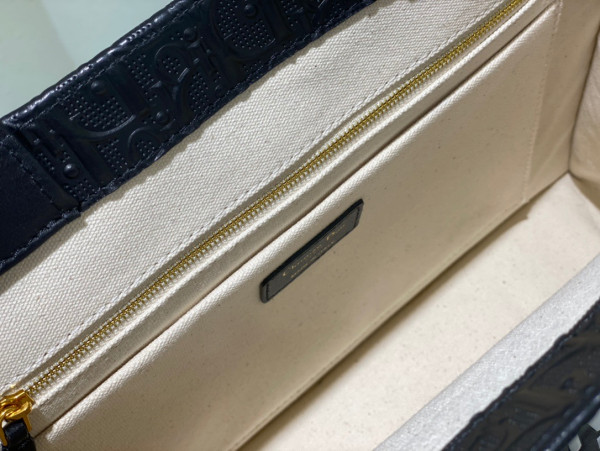 D*or small book tote