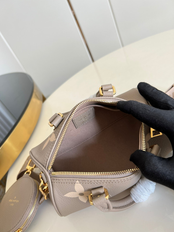 l**is V*t*n papillon bb