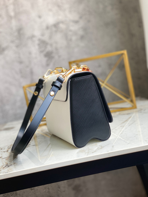 l**is V*t*n twist mm