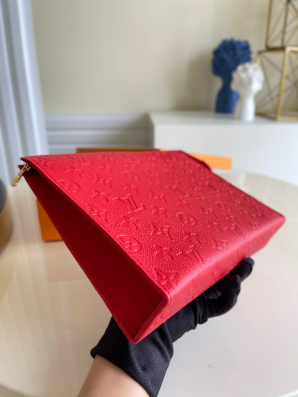 l**is V*t*n pochette voyage