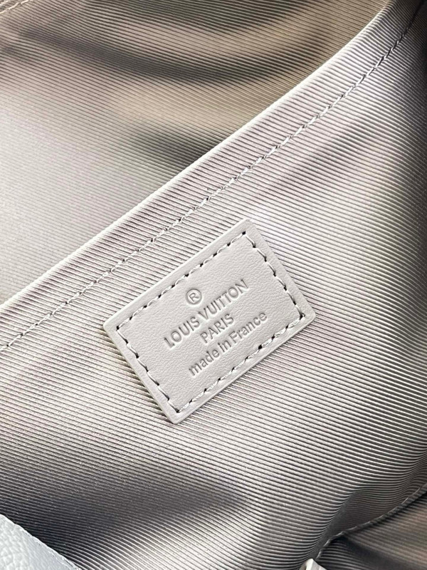 l**is V*t*n city keepall