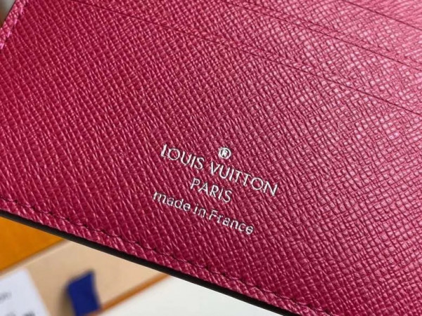 l**is V*t*n multiple wallet