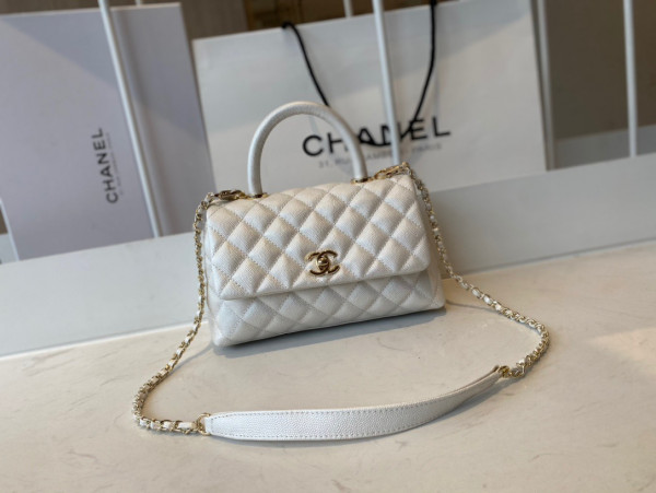 CL FLAP BAG WITH TOP HANDLE