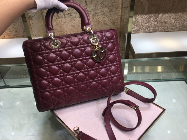 large lady D*or bag
