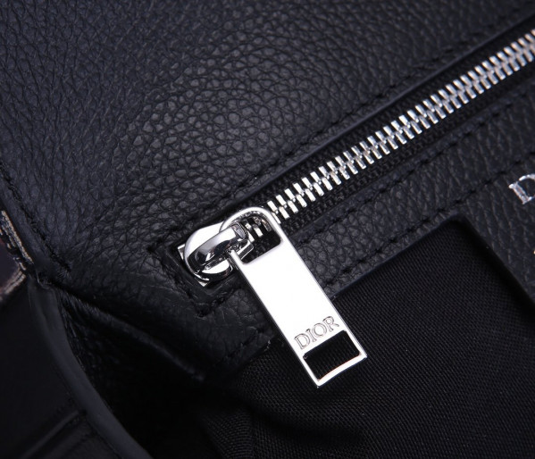 D*or saddle pouch