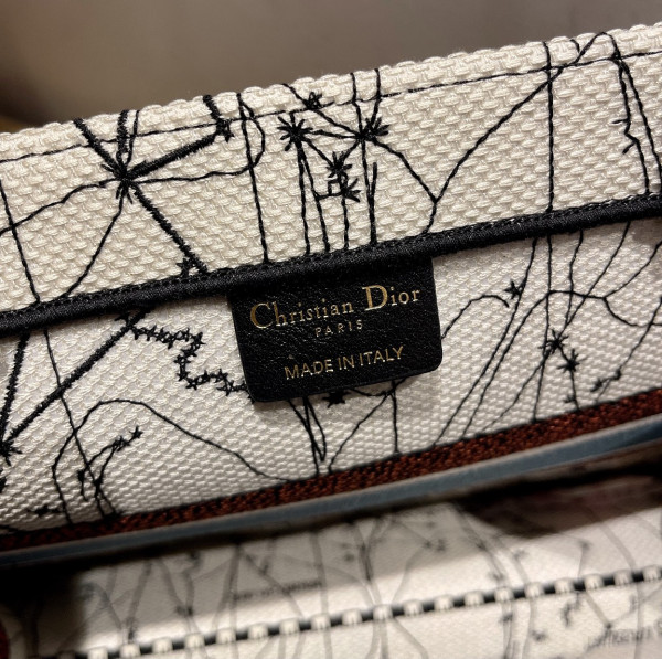 D*or small book tote