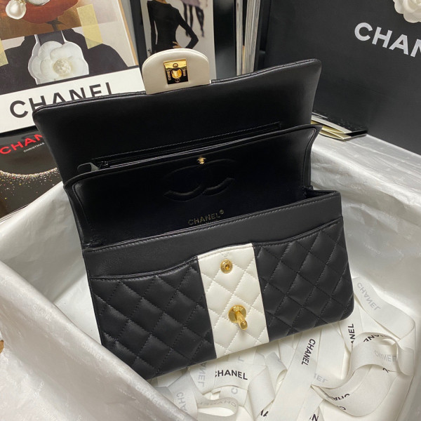 CL CLASSIC HANDBAG