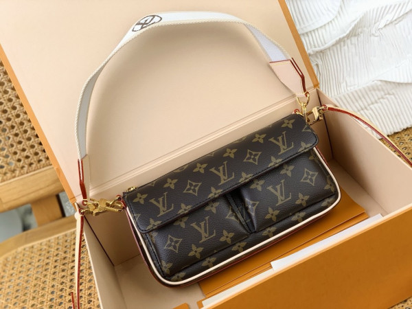 l**is V*t*n vibe bag-25*15*8cm