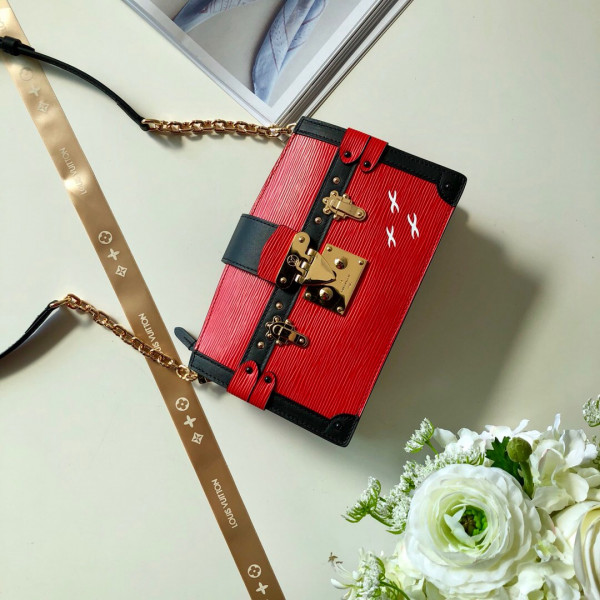 l**is V*t*n trunk clutch