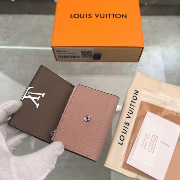 l**is V*t*n capucines xs wallet
