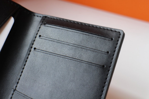 l**is V*t*n pocket organizer