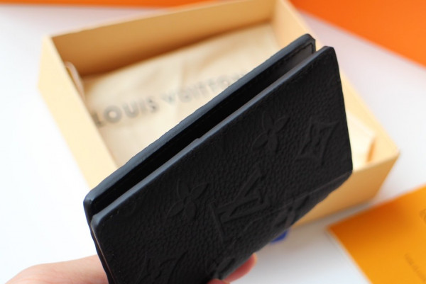 l**is V*t*n pocket organizer