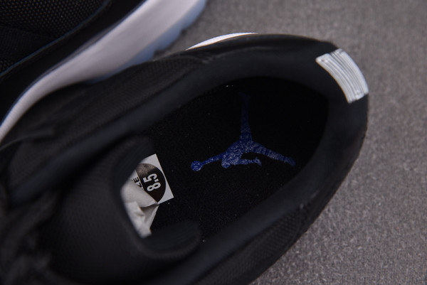 AIR JORDAN 11 LOW 