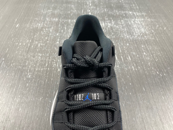 AIR JORDAN 11 LOW 