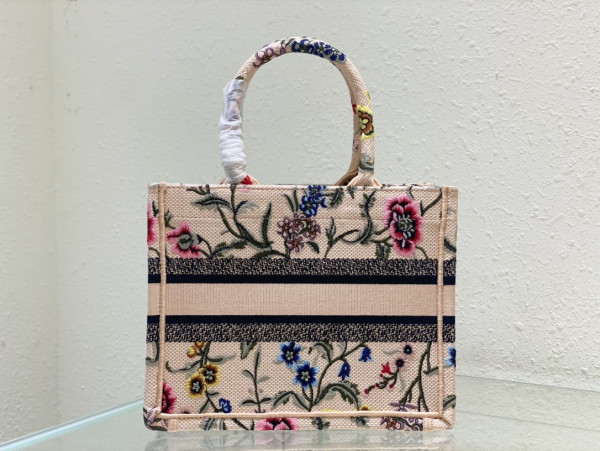 small D*or book tote