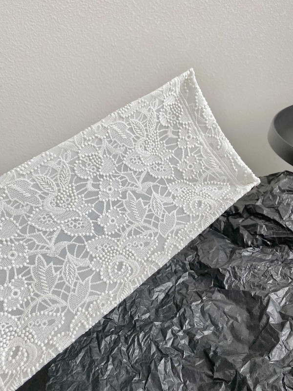 medium D*or book tote