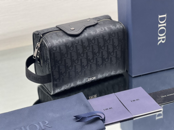 D*or lingot toiletry bag