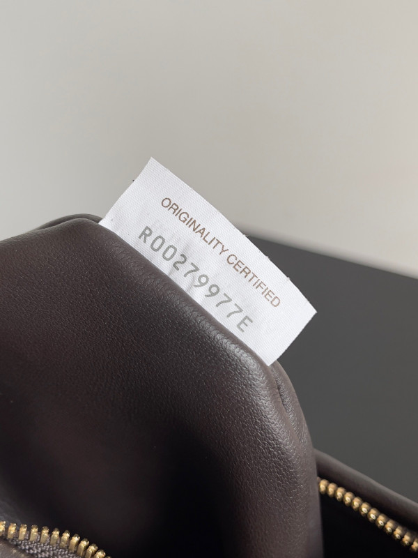 Bo*te*ga ve*ne*ta small gemelli