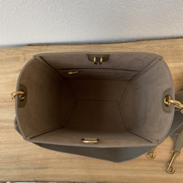 Ce**e sangle bucket