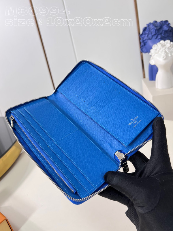 l**is V*t*n zippy wallet-10*20*2 cm