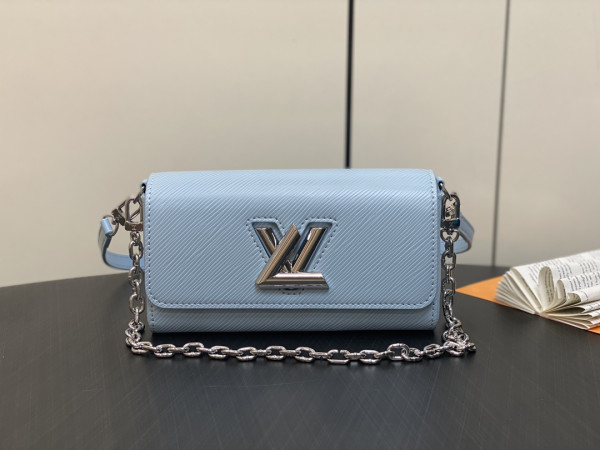 l**is V*t*n twist-19*10.5*6.5cm